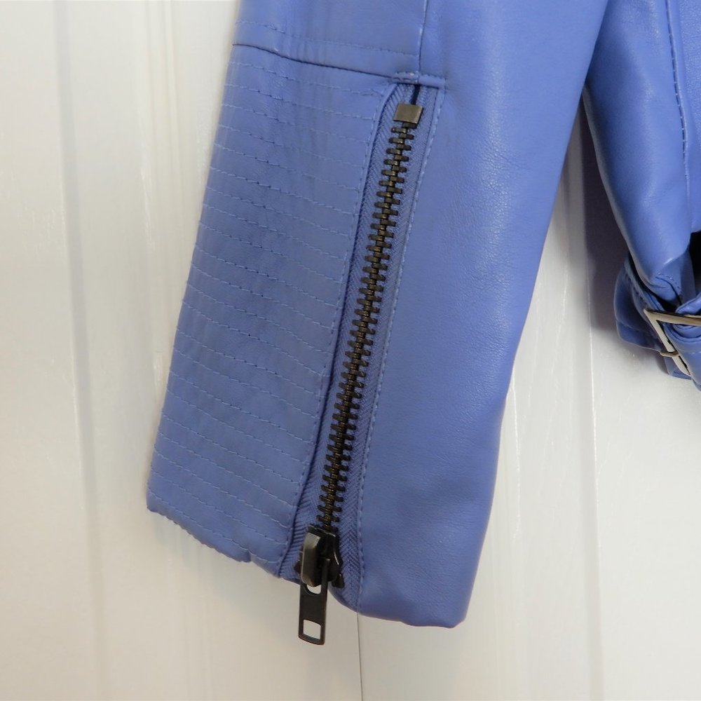 Suzy Shier Light blue faux leather motorcycle jacket in Size XS - Picture 6 of 13